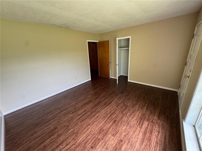 Photo - 24 Bethel Forest Dr S