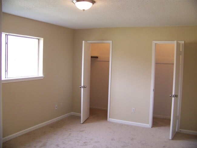 Photo - 4742 Tain Dr