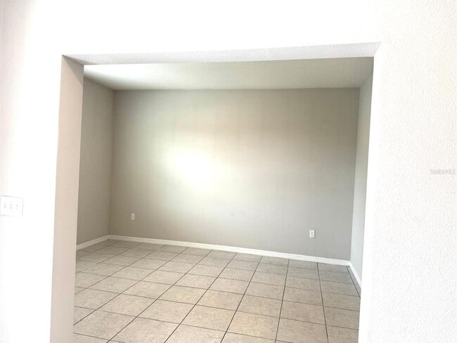 Photo - 863 Hudson Valley Dr