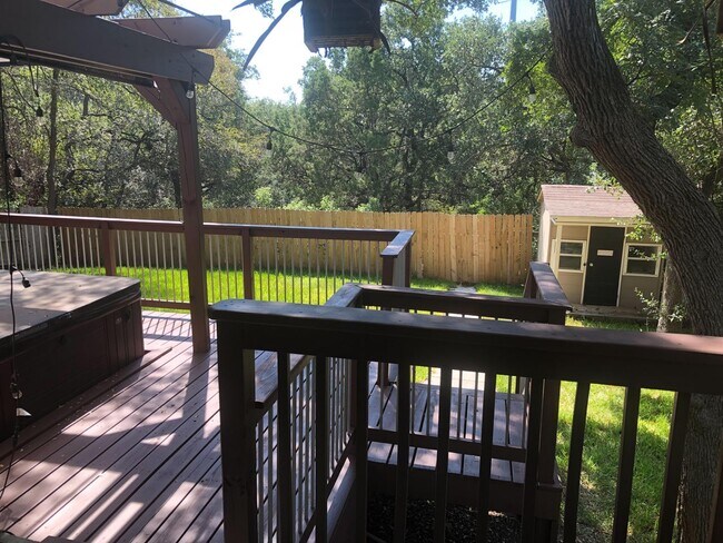 3428 Dartmouth Cove