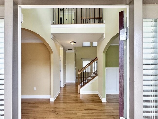 Photo - 2435 Manor View