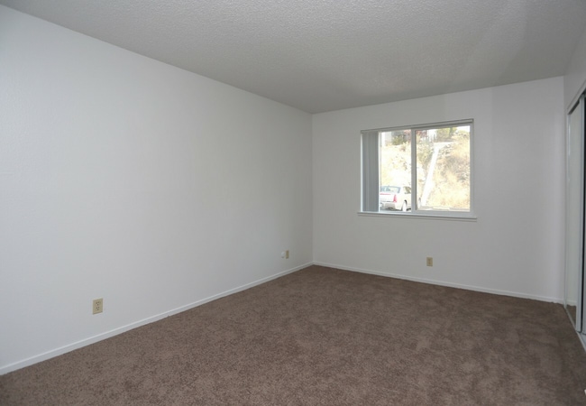Apt br.jpg - Welcome to Berryhill Apartments