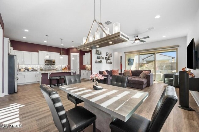 Photo - 18427 W Clinton St