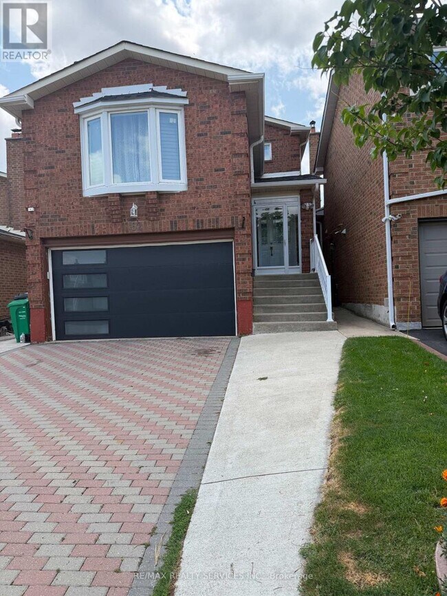 Photo - 62 Trewartha Crescent