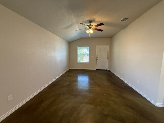 Photo - 108 Lowes Blvd Unit B