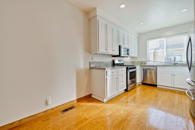 Photo - 4616 Hampton Falls Pl
