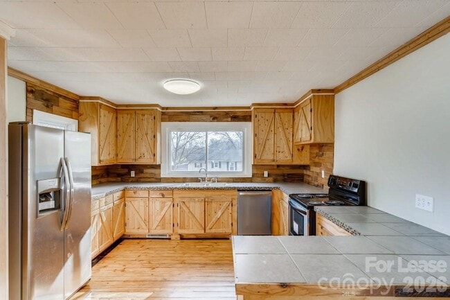 Photo - 503 N Church St
