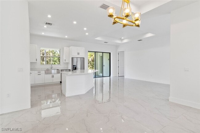 Photo - 1081 Desoto Blvd S