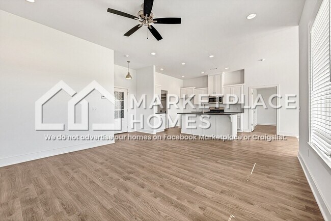 Photo - 375 Canada Dr