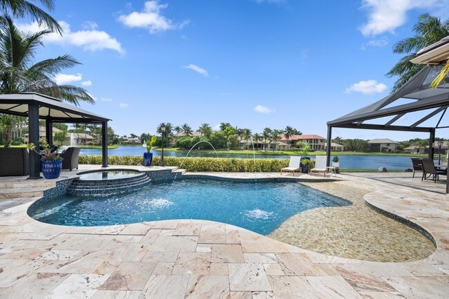 Photo - 10771 Versailles Blvd