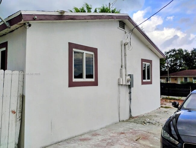 Photo - 2310 NW 103rd St