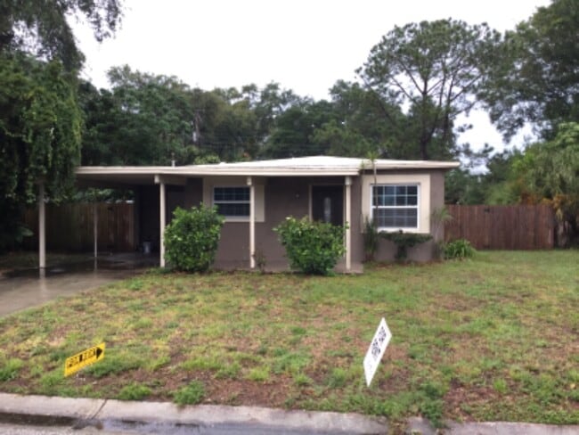 Photo - 10918 Starkey Rd