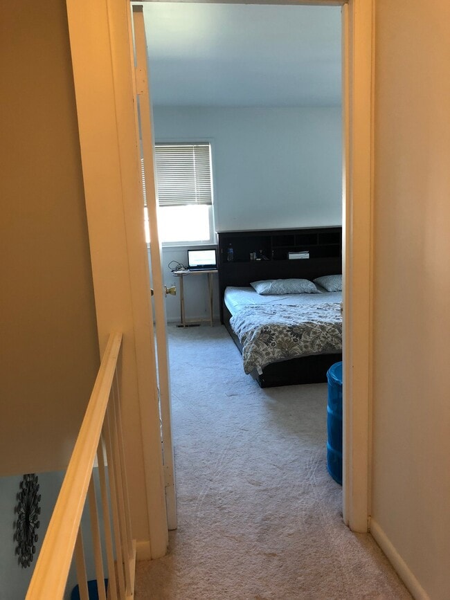 Photo - 4240 Embassy Dr