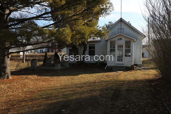 Building Photo - 2 Bedroom 1 Bath House
