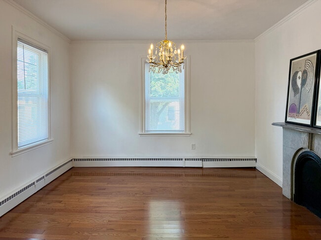 85 E George St Unit 1