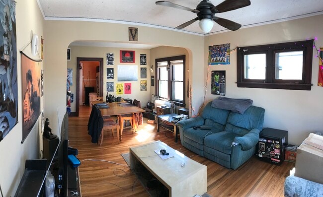 Photo - 1905 E 38th St