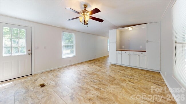 4120 Glenola Dr