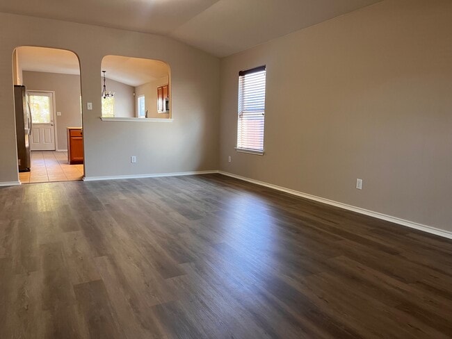 Building Photo - 10731 Pony Mesa Rental