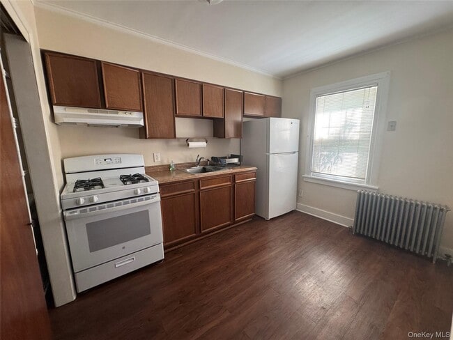 65 Lenox Ave