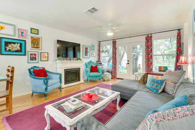 Photo - 1208 E 3rd St Unit ID1385727P