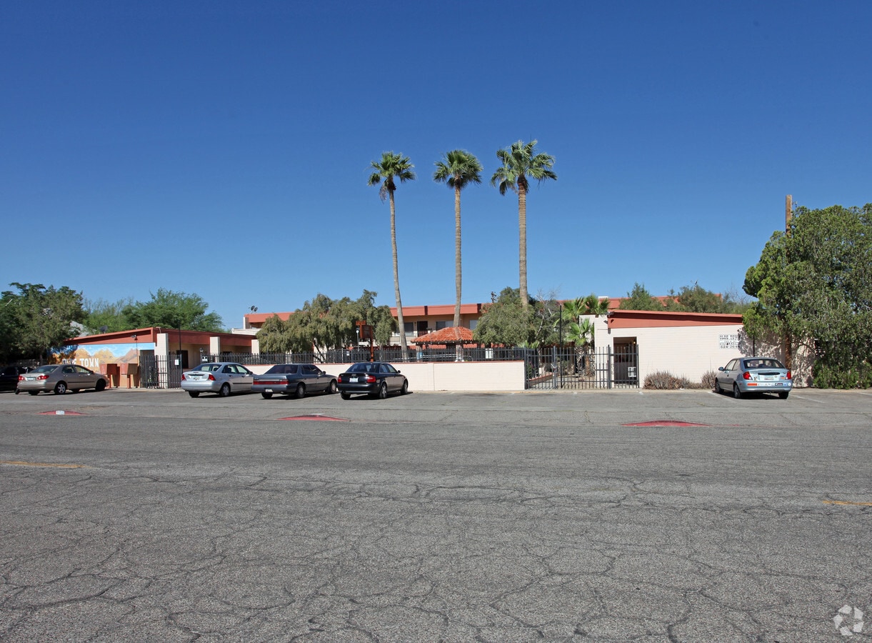 Photo - Olde Town Apartments