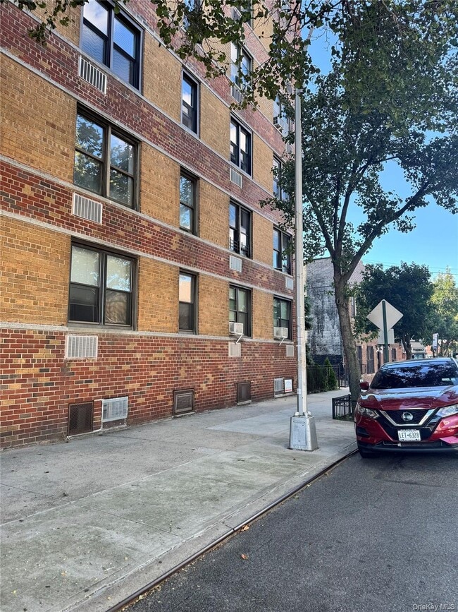 Photo - 1725 Edison Ave Apartamento Unidad 6E