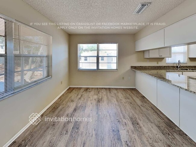 Photo - 8721 Schrader Blvd Casa