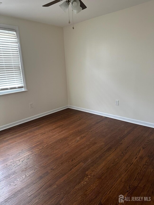 Photo - 242 Grove St