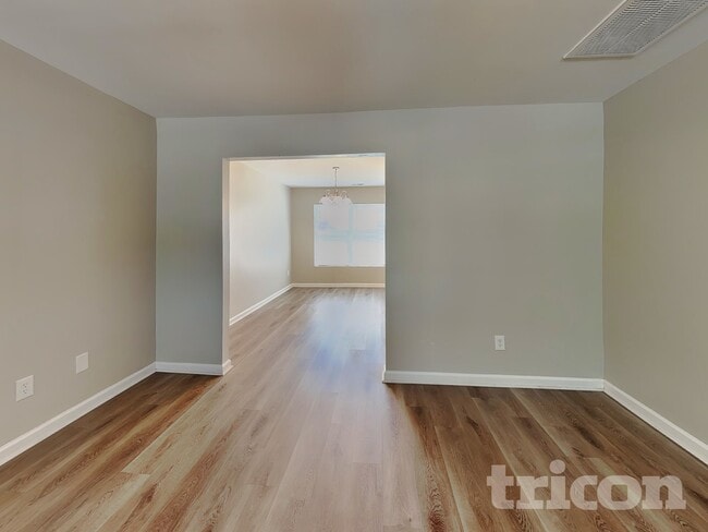 Photo - 3615 Cyrus St