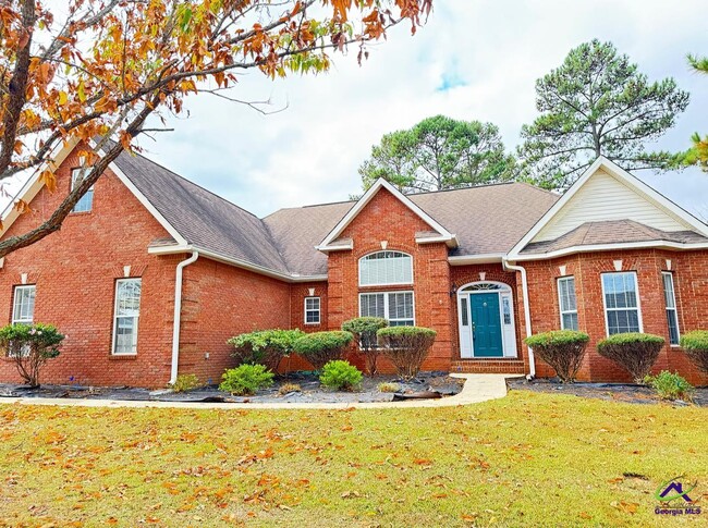 Building Photo - 701 Victoria Cir