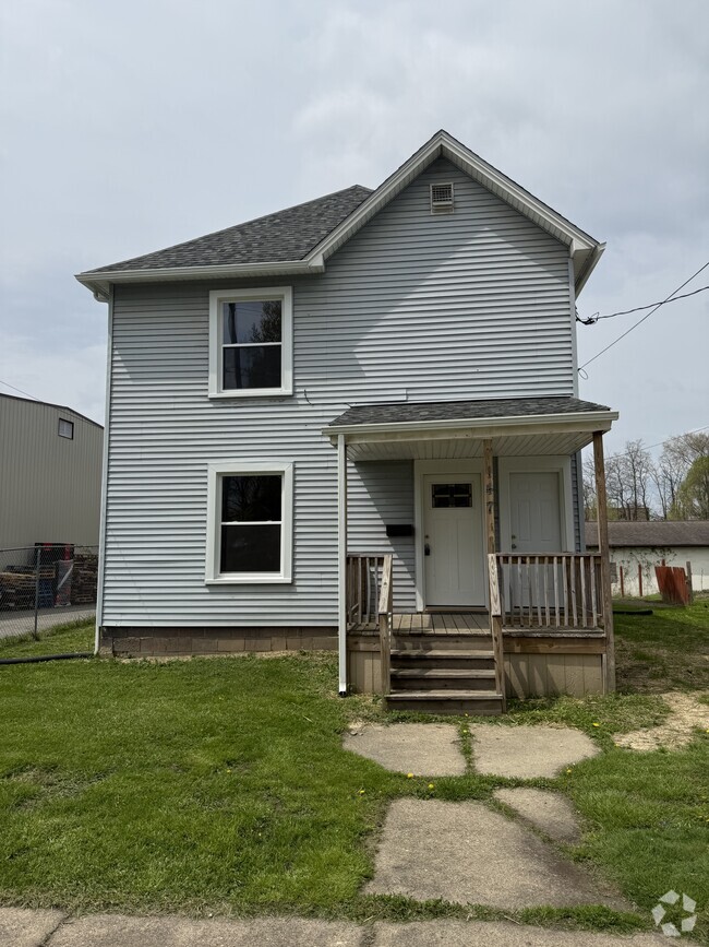 Building Photo - 147 Linden Ave NE Rental