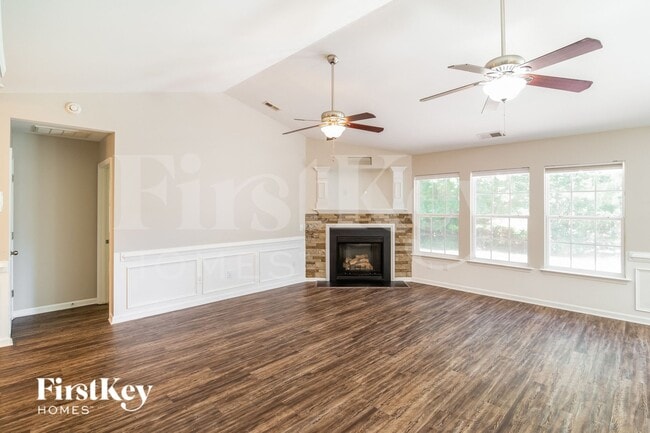 Photo - 3388 Middlesboro Ave