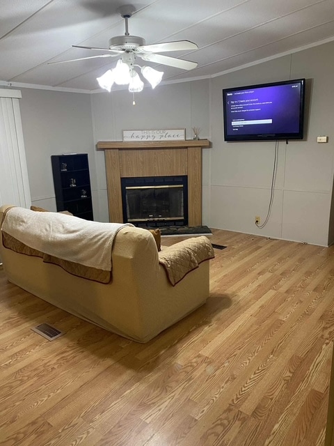 Photo - 6138 Young St