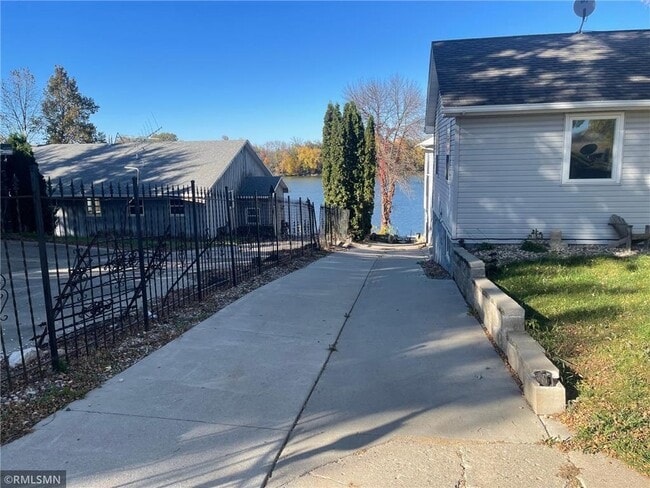 Photo - 28662 W Lake Dr