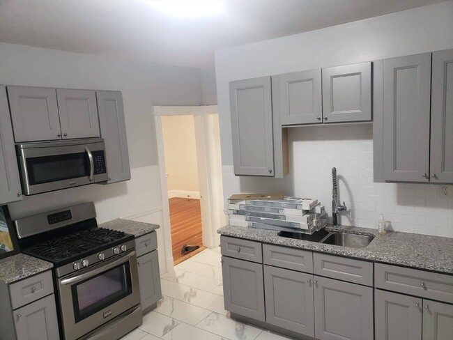 Photo - 60 Bellevue St Apartment Unit 2