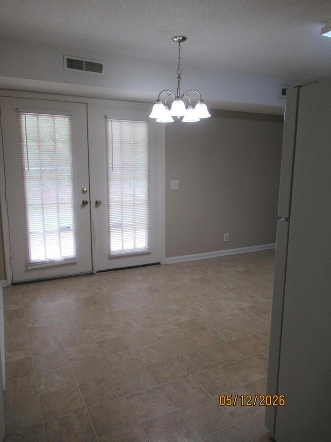 Photo - 170 Gertrude Dr