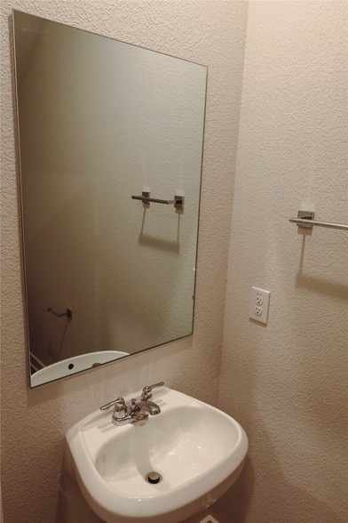 Photo - 8538 Blueberry Ash St