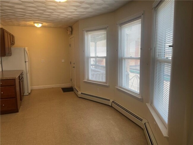 Photo - 585 Main St Unit 2B