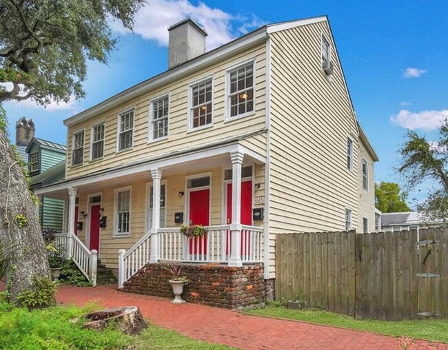 Photo - 516 E Jones St