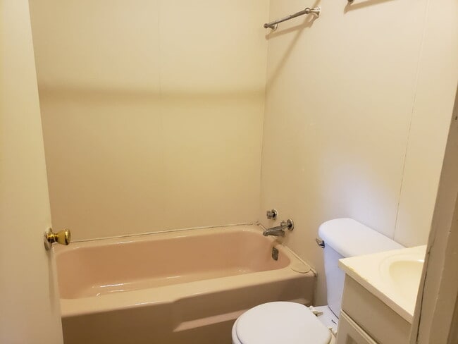 15 Trotter St Unit A