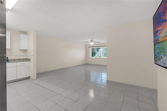 Photo - 14820 Naranja Lakes Blvd Unidad D3B