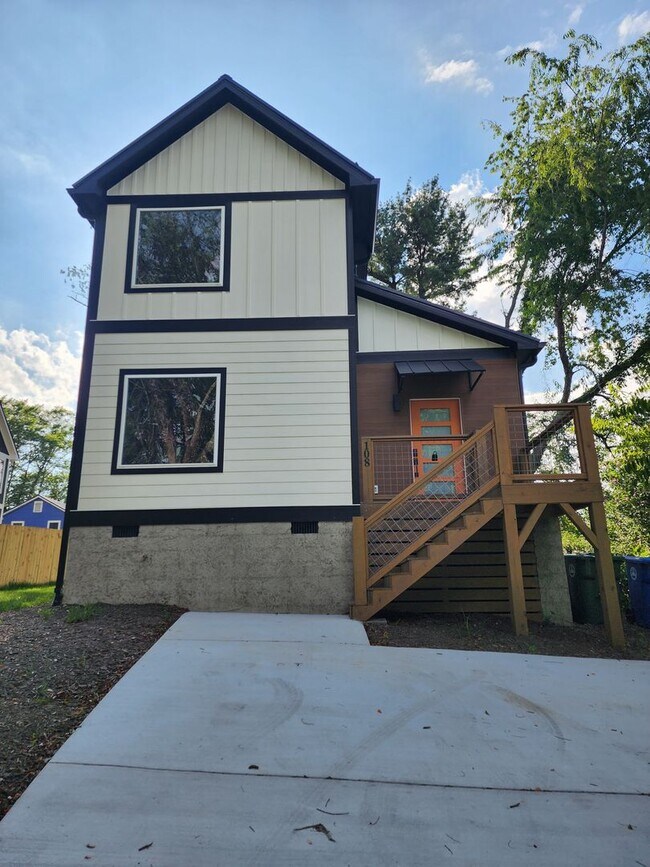 Photo - Asheville Rental!