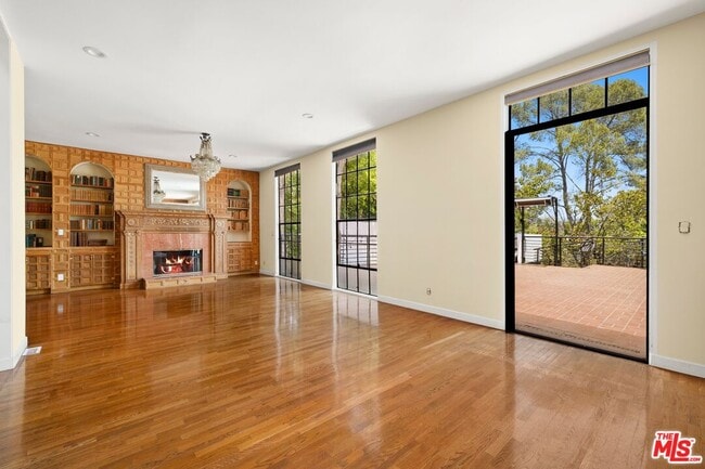 Photo - 333 Dalehurst Ave