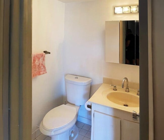 Photo - 901 Hillcrest Dr Unidad 307