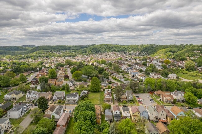 Photo - Stunning 2 Bedroom home in McKees Rocks available July 1!