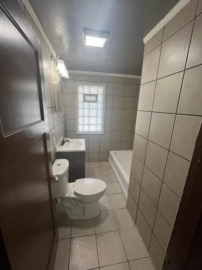 Photo - 2749-2751-2751 N 45th St Unidad 2751