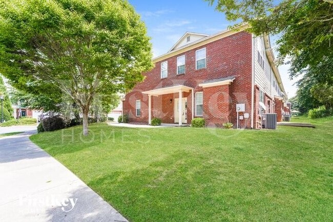 Building Photo - 969 Treymont Way SW Rental