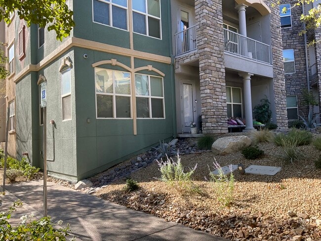 Photo - 38 E Serene Ave Unidad 101