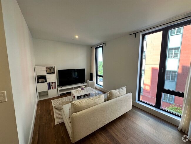 Building Photo - 1515 Commonwealth Ave Unit 207 Rental