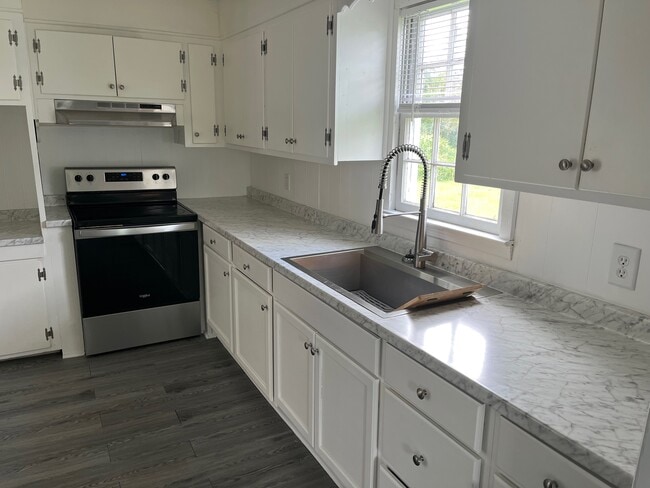 Photo - 222 Reynolds St